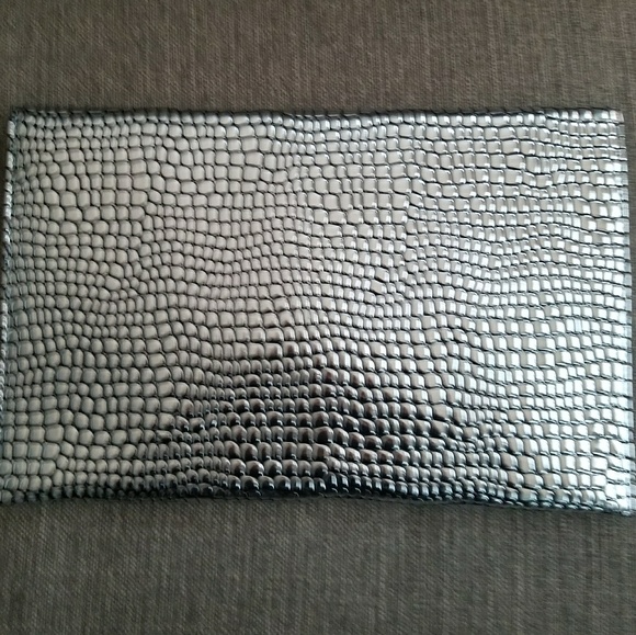Large Envelope Clutch - Picture 3 of 4